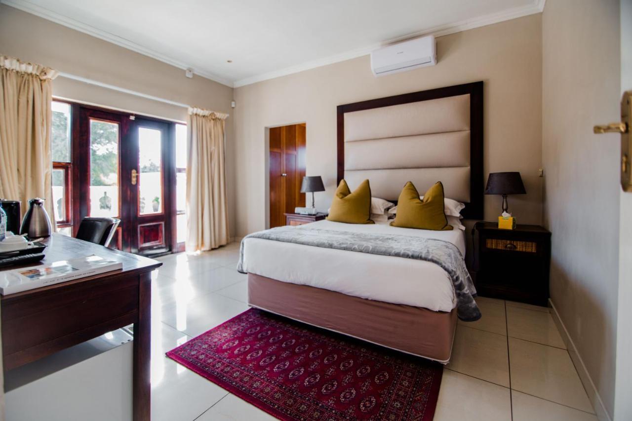 The Capital Guest House Gaborone Exteriör bild