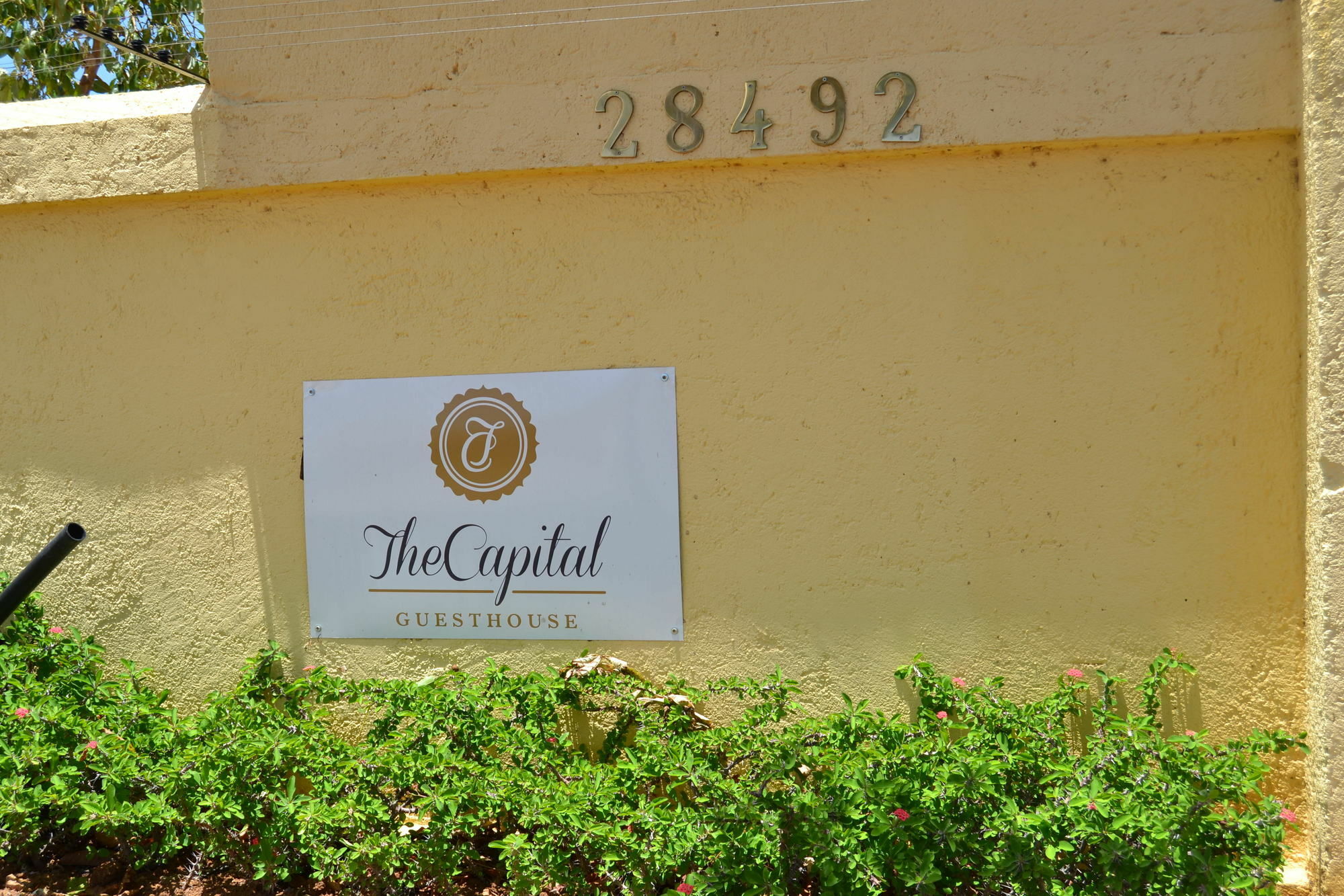The Capital Guest House Gaborone Exteriör bild